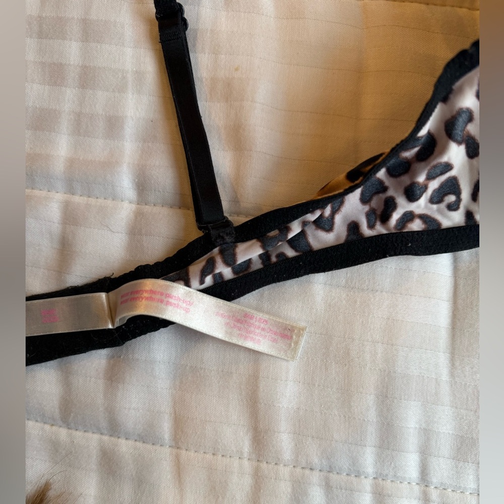 Victoria's Secret Black and White Animal Print Bra - Picture 3 of 3